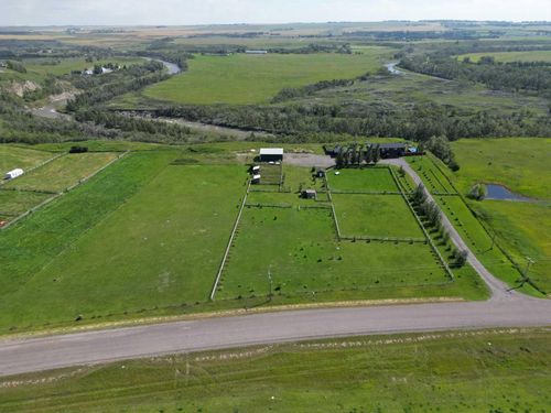354134 80 Street E, Rural Foothills County, AB, T1S4R1 | Card Image