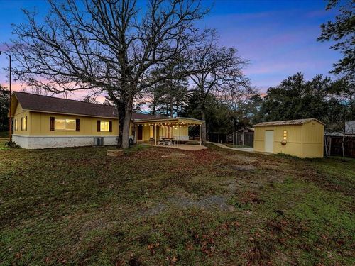 921 S Market St, Grapeland, TX, 75844 | Card Image