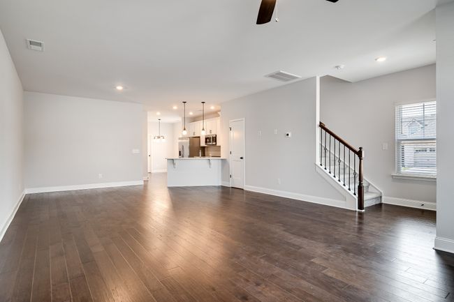 Massive den, these hardwoods are gorgeous. | Image 7