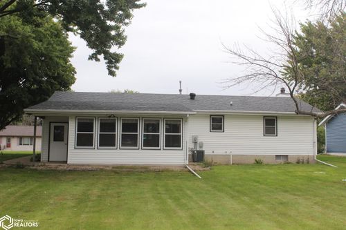 225 W Lyons St, Garner, IA, 50438-1921 | Card Image