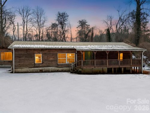 104 Jolly Rd, Old Fort, NC, 28762-9435 | Card Image