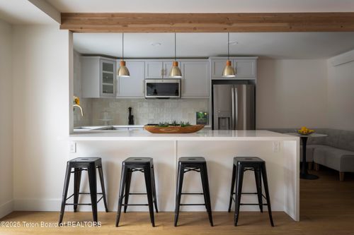 c-820 Powderhorn Ln, Jackson, WY, 83001-8019 | Card Image