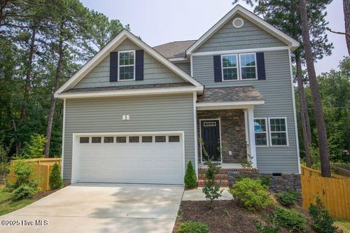 3 Vail Pl, Pinehurst, NC, 28374-7059 | Card Image