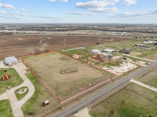 4090 Austin Cir, Sanger, TX, 76266-7332 | Card Image