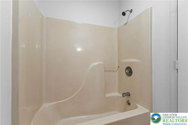 197 Broad Mountain View Dr, House other with 2 bedrooms, 2 bathrooms and null parking in Jim Thorpe PA | Image 18