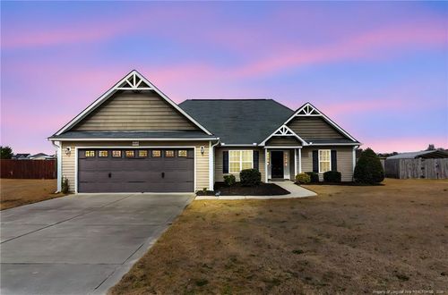 3559 Thrower Rd, Hope Mills, NC, 28348-7827 | Card Image