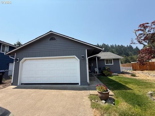 270 Se Wildwood Way, Myrtle Creek, OR, 97457-9019 | Card Image