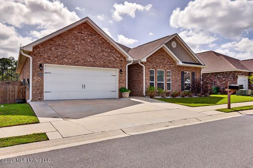 19506 Little Manatee St, Biloxi, MS, 39532-6611 | Card Image
