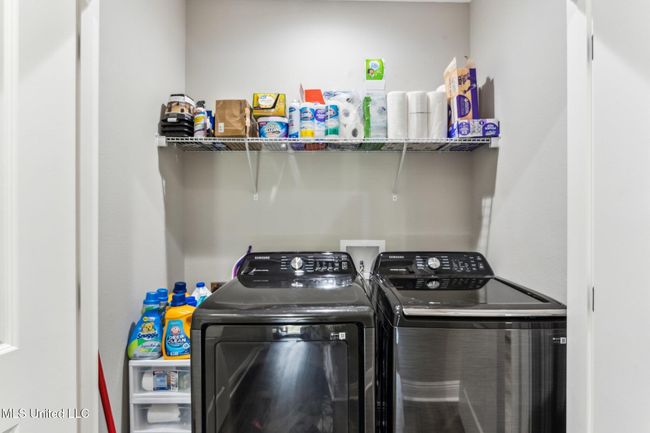 Laundry closet | Image 13