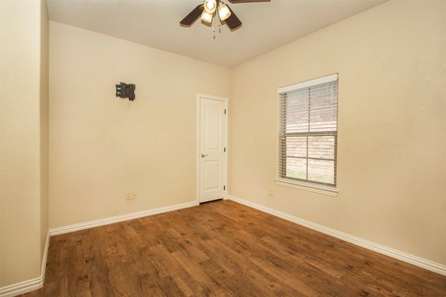 704 E Bullock St, House other with 3 bedrooms, 2 bathrooms and null parking in Denison TX | Image 8