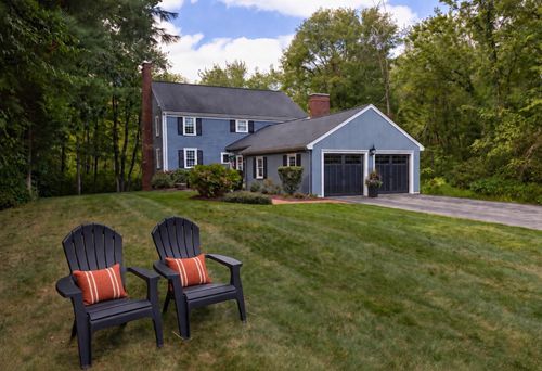 9 Flintlock Cir, Hingham, MA, 02043-3675 | Card Image