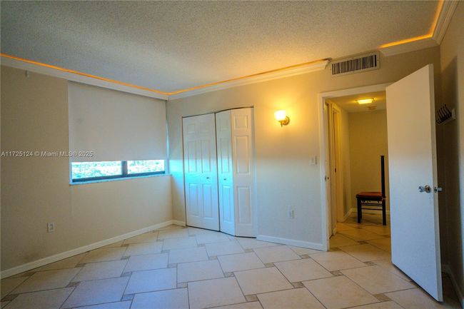 APT-1102 - 3375 N Country Club Dr, Condo with 2 bedrooms, 2 bathrooms and null parking in Aventura FL | Image 17