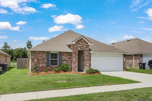 35517 Grovemont Dr, Walker, LA, 70785 | Card Image