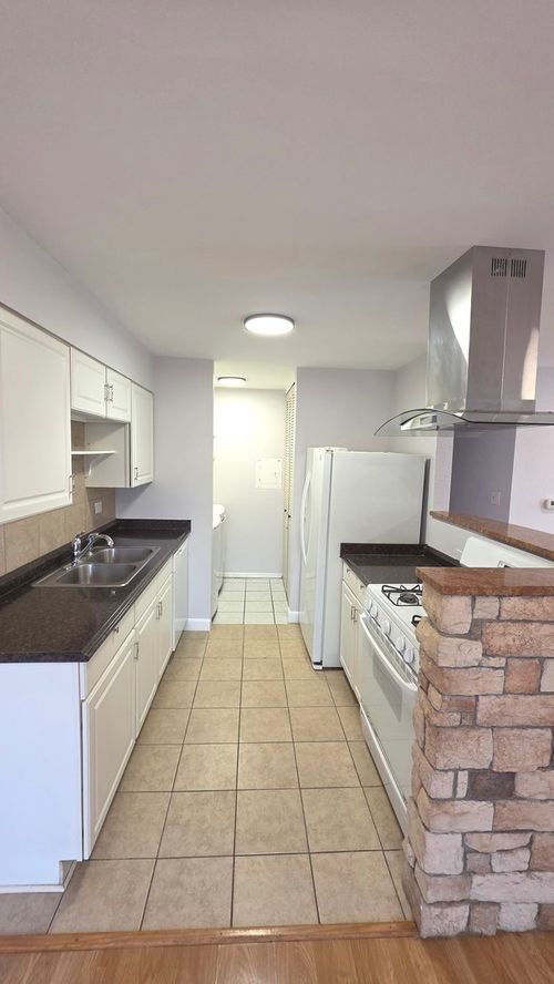 unit-1-1317 Kingsbury Dr, Hanover Park, IL, 60133-7342 | Card Image