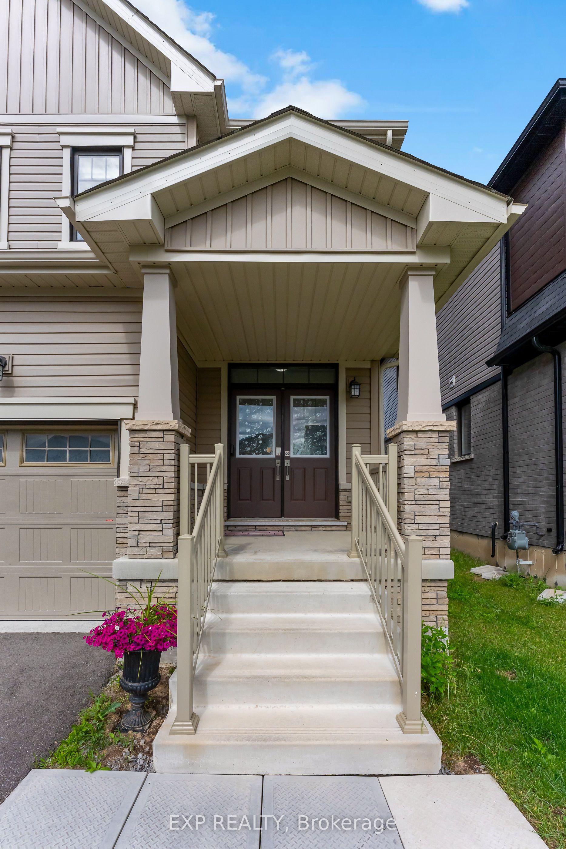 Residential in Thorold 5