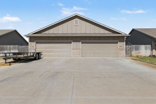 3308 E Aster St, Derby, KS, 67037-2048 | Card Image