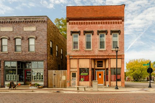 8968 1st St, Baroda, MI, 49101-8921 | Card Image