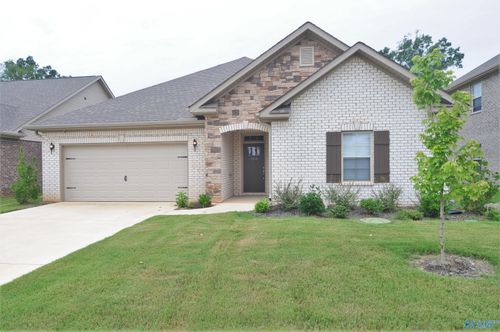 104 Grove Hill Cir, New Market, AL, 35761-7003 | Card Image