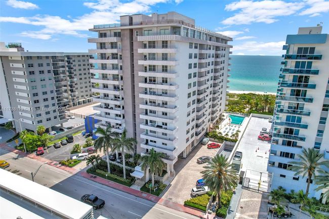 PHH - 9225 Collins Ave, Condo with 3 bedrooms, 3 bathrooms and null parking in Surfside FL | Image 49