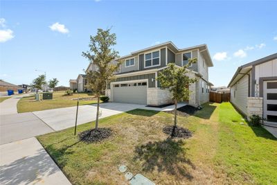 7709 Jacobean Way, House other with 3 bedrooms, 2 bathrooms and 4 parking in Austin TX | Image 2