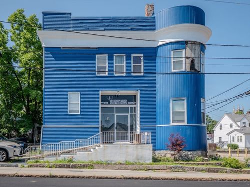29 Spruce St, Milford, MA, 01757-2047 | Card Image