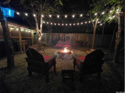 181 County Road 6842, Lytle, TX, 78052 | Card Image