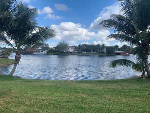 2925 E Aviary Dr, Hollywood, FL, 33026-3641 | Card Image
