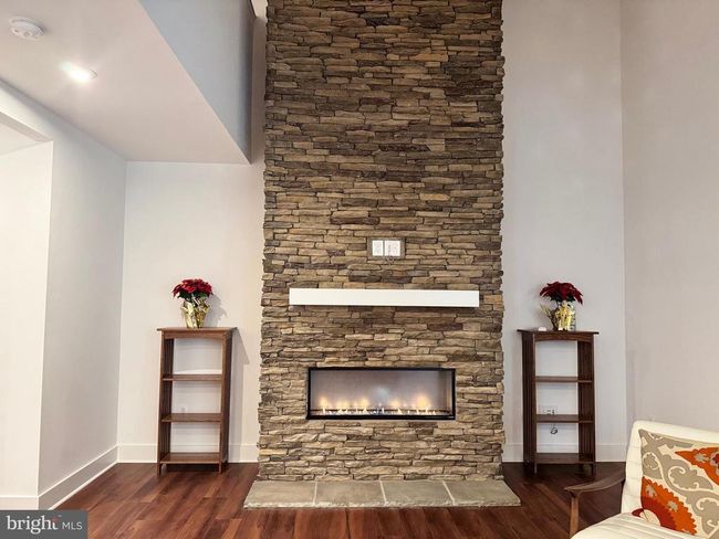 8708 Southrun Ct, Townhouse with 4 bedrooms, 4 bathrooms and null parking in LORTON VA | Image 4