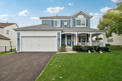 32 E Dahlia Ln, Round Lake Beach, IL, 60073-4044 | Card Image