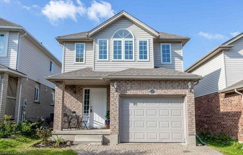 679 Karlsfeld Rd, Waterloo, ON, N2T2V3 | Card Image