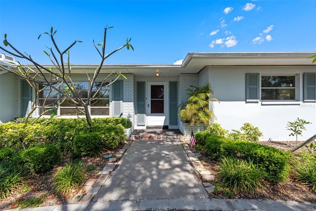319 Cedar Ln, House other with 3 bedrooms, 3 bathrooms and null parking in LARGO FL | Image 4