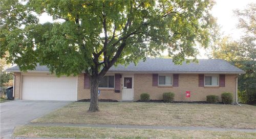 6012 Imperial Hills Dr, Dayton, OH, 45414-2820 | Card Image