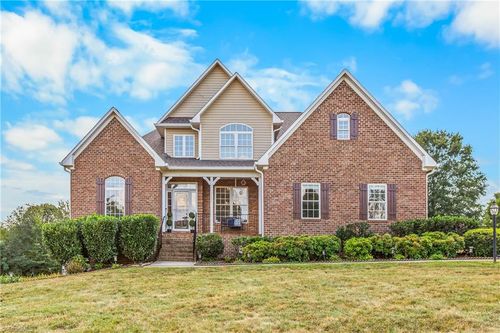 7431 Craigberry Ct, Rural Hall, NC, 27045-9134 | Card Image