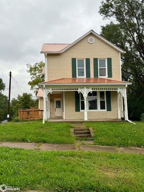 701 E 2nd St, Ottumwa, IA, 52501-3105 | Card Image