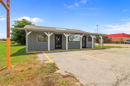 106 C E Colston Dr, Marietta, OK, 73448-2170 | Card Image