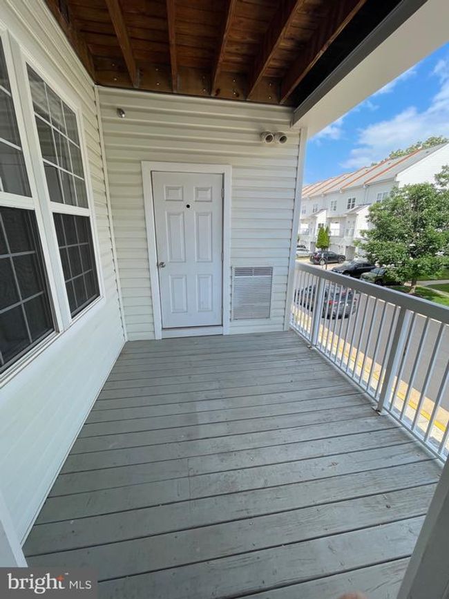 UNIT-202 - 42480 Rockrose Sq, Condo with 3 bedrooms, 2 bathrooms and null parking in BRAMBLETON VA | Image 11