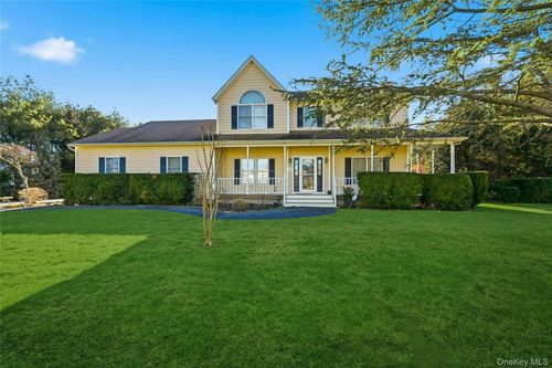 60 Water Ter, Southold, NY, 11971-4937 | Card Image