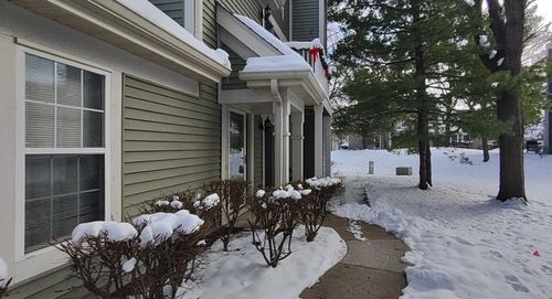 909-909 Little Falls Ct, Elk Grove Village, IL, 60007-7121 | Card Image