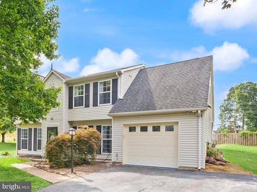 5793 Rockcliff Ln, WOODBRIDGE, VA, 22193-3739 | Card Image