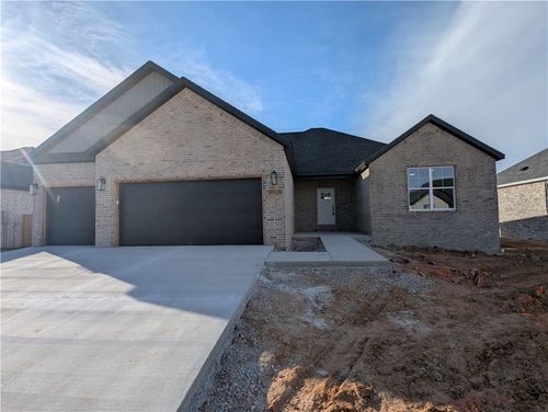 4910 Farmhouse St, Springdale, AR, 72762-5398 | Card Image