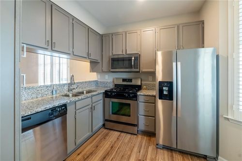145 Victoria Way, Roswell, GA, 30075-2959 | Card Image