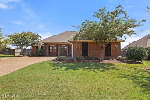 146 Lakeway Dr, Madison, MS, 39110-6957 | Card Image