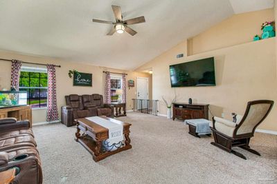 7327 Copter Ln, House other with 3 bedrooms, 2 bathrooms and null parking in Milton FL | Image 3