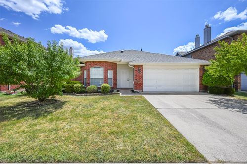 216 Quail Trail Ln, Arlington, TX, 76002-3376 | Card Image