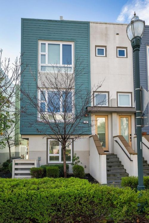 120 Franklin Parkway, San Mateo, CA, 94403 | Card Image