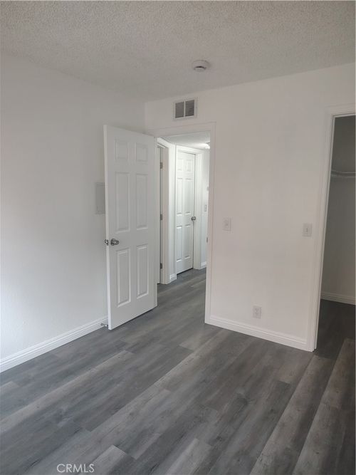 1667 E Kingsley Ave, Pomona, CA, 91767-5367 | Card Image