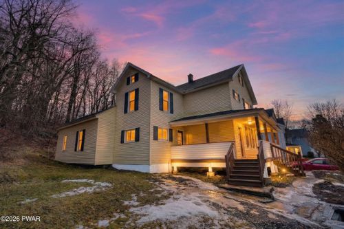 86 Pike St, Carbondale, PA, 18407-2752 | Card Image