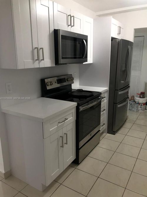 apt-820w-1200 Ne Miami Gardens Dr, Miami, FL, 33179-4714 | Card Image