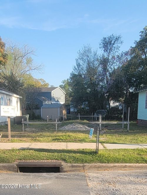 208 Tennessee Ave, Wilmington, NC, 28401-6709 | Card Image