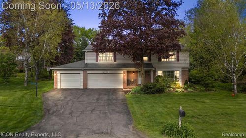 2720 Bridle Rd, Bloomfield Hills, MI, 48304-1608 | Card Image
